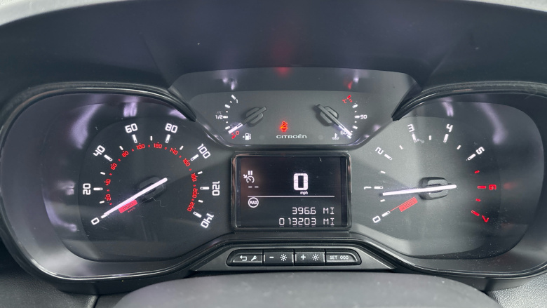 Citroen C3 Aircross 1.2 PureTech 110 C-Series 5dr Petrol Hatchback